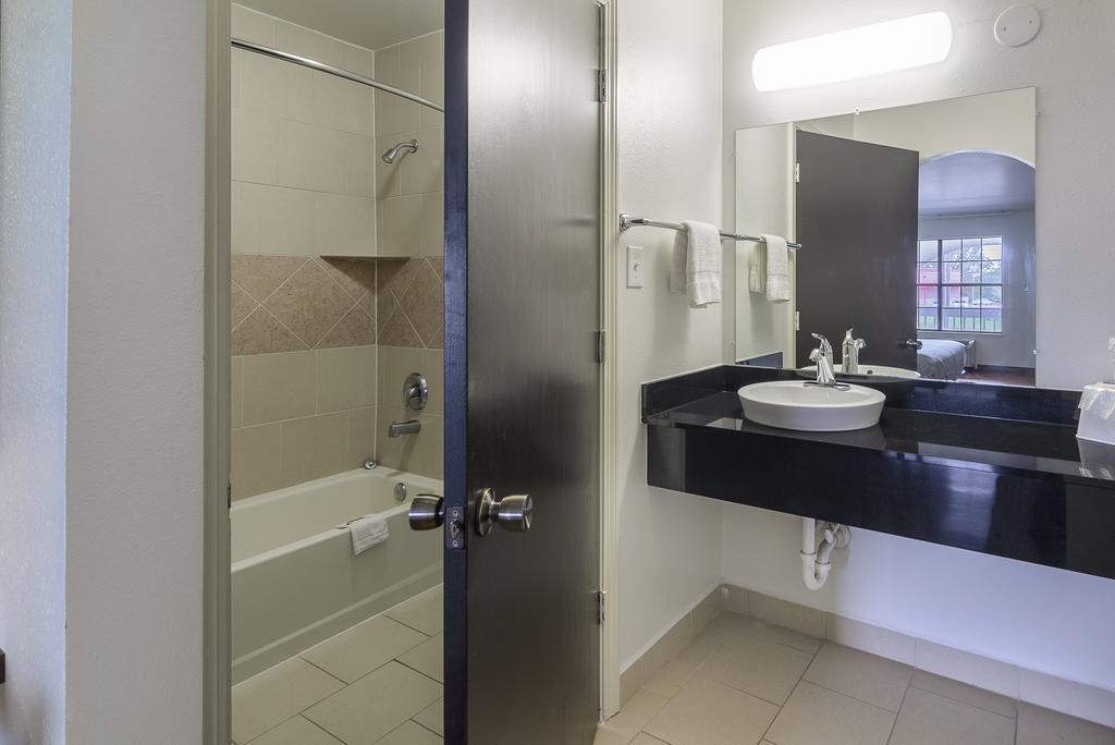 Motel 6-Canton, Tx מראה חיצוני תמונה