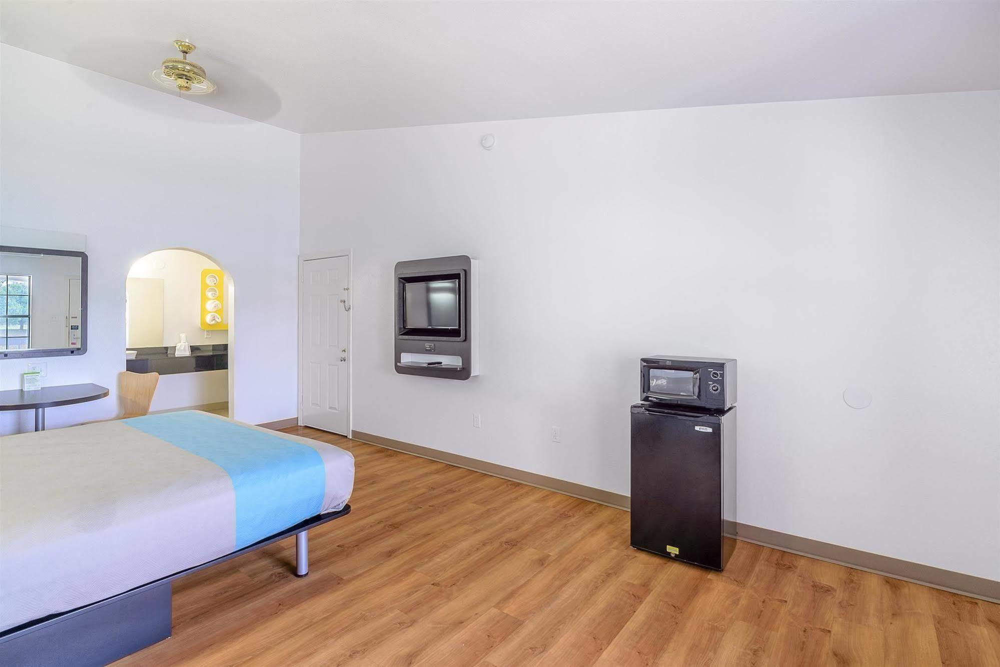Motel 6-Canton, Tx מראה חיצוני תמונה